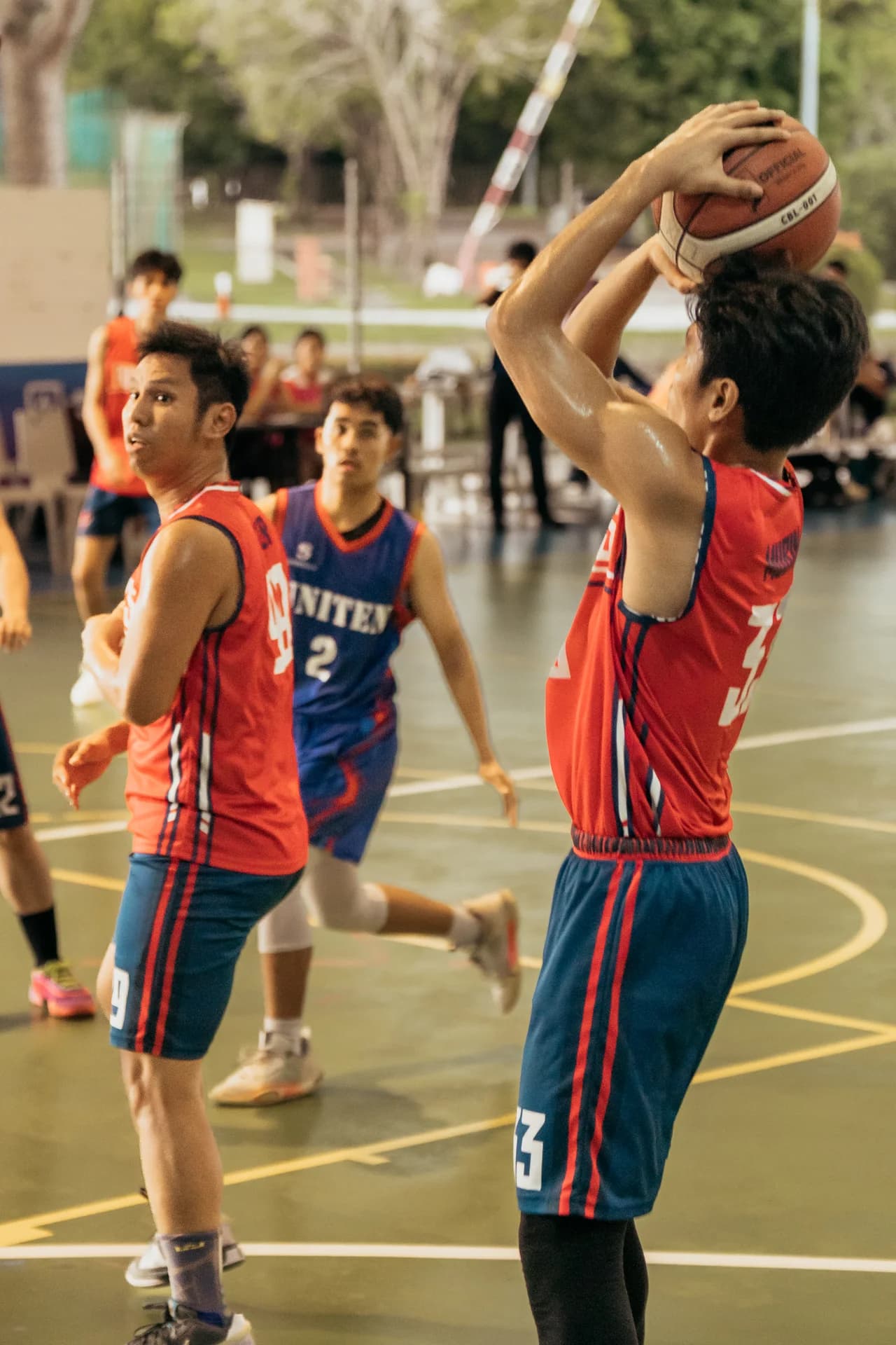 Uniten Clamps Down on Roodvos Ace for Decisive Victory