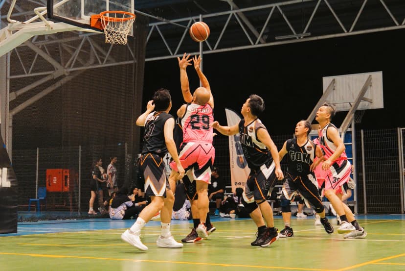 Borneo Explodes in Fourth Quarter to Secure 75-58 Win Over Dales Maverick